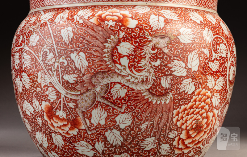 清十八/十九世紀 礬紅彩描金穿花鳳紋缸 - 图5
